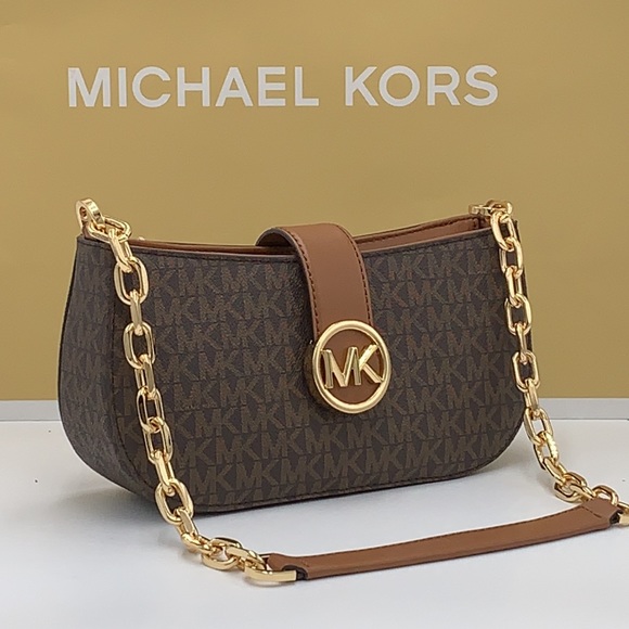 MICHAEL KORS
Carmen Small Shoulder
Pochette Bag
BROWN SIGNATURE COLOR 
NWT - Picture 1 of 16